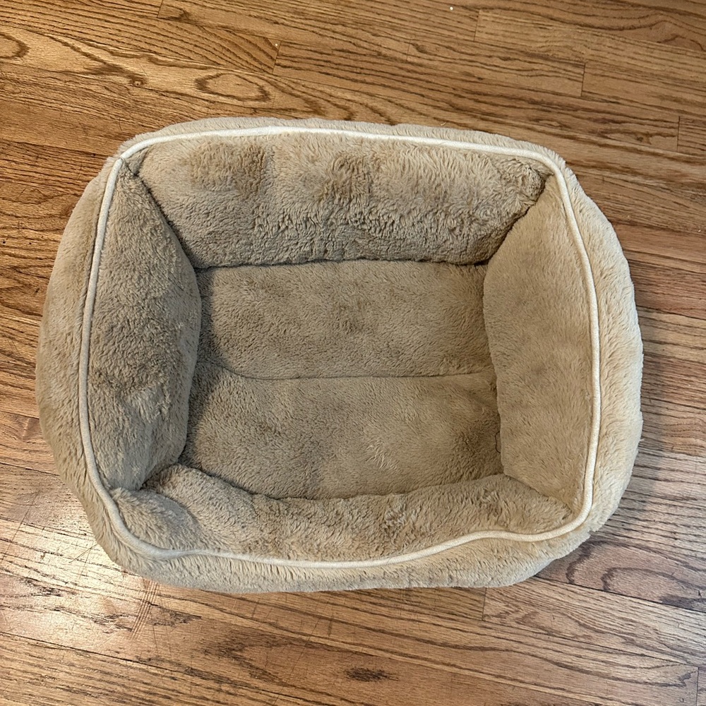 Small pet bed